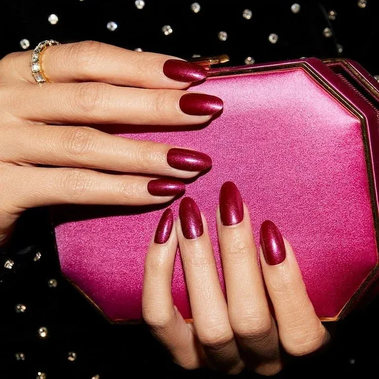 CND VINYLUX - Drama Queen #367